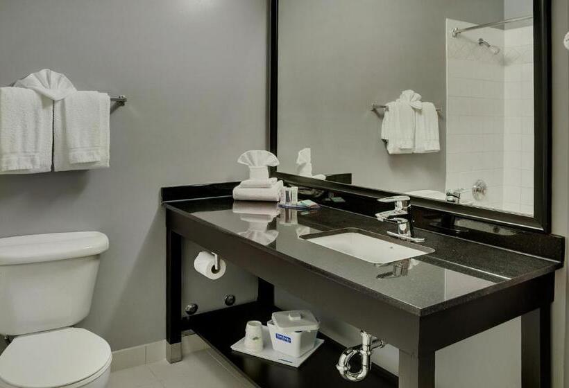 Номер Стандарт, Travelodge Hotel By Wyndham Sudbury