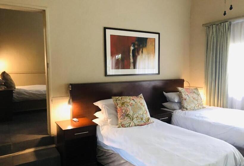 Семейный Номер, Shangri La Country Hotel & Spa