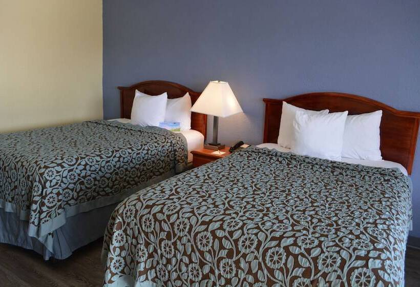 Номер Стандарт 2 Двуспальные Кровати, Days Inn By Wyndham Jacksonville Nc
