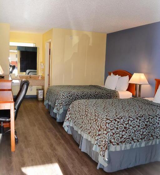 Номер Стандарт 2 Двуспальные Кровати, Days Inn By Wyndham Jacksonville Nc