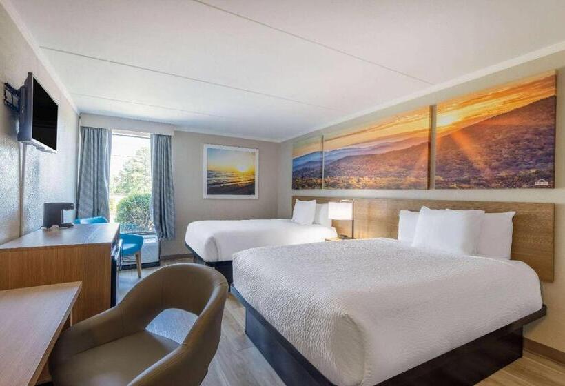 חדר סטנדרט, Days Inn & Suites By Wyndham Fort Bragg/cross Creek Mall