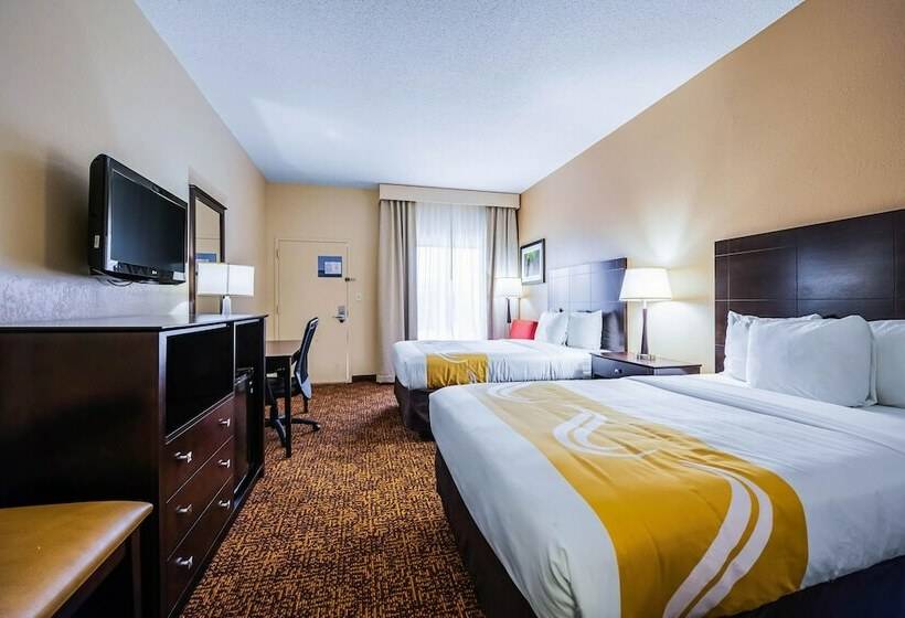 ２ダブルベッドのスタンダードルーム, Quality Inn & Suites