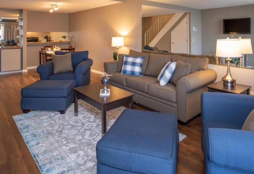 Апартаменты Deluxe 1 Спальня, Thunderbird Resort Club