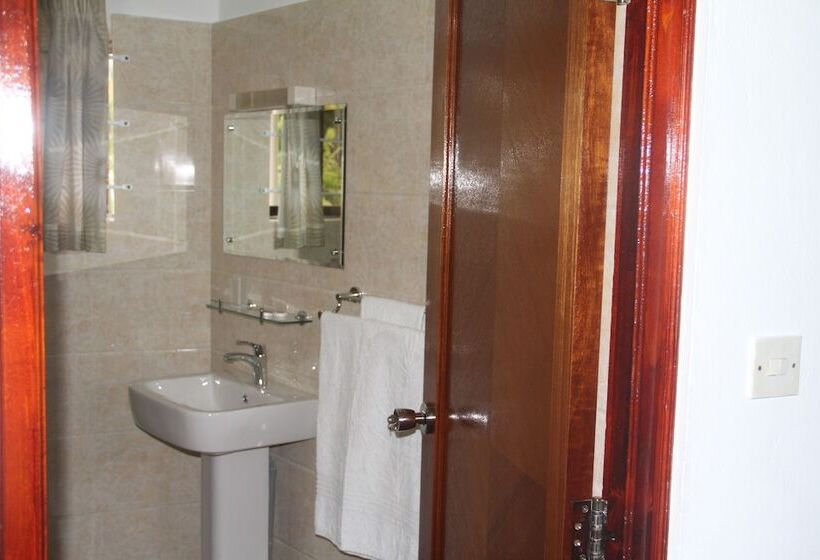 اتاق استاندارد با چشم‌انداز باغ, Daniella's Bungalows