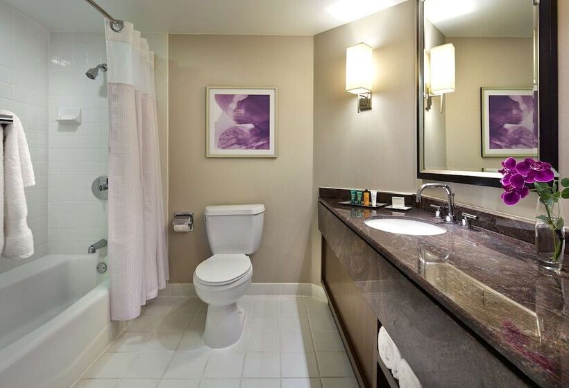 Номер Стандарт 2 Двуспальные Кровати, Hilton Long Beach