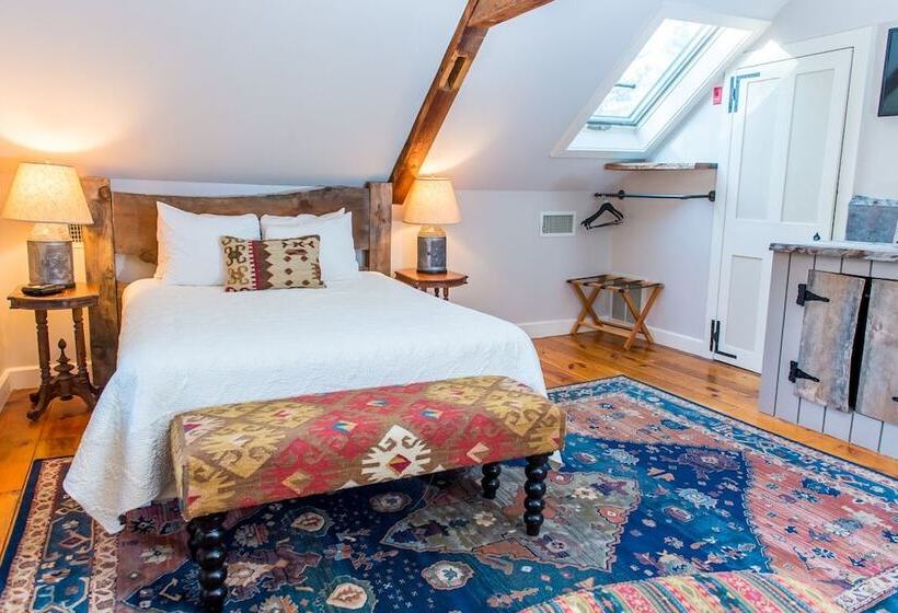 Номер Стандарт, Three Chimneys Inn