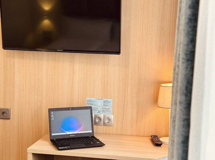 Номер Стандарт, Np Hotel Königshof