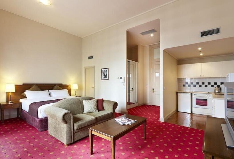 스탠다드 스튜디오, Grand Hotel Melbourne