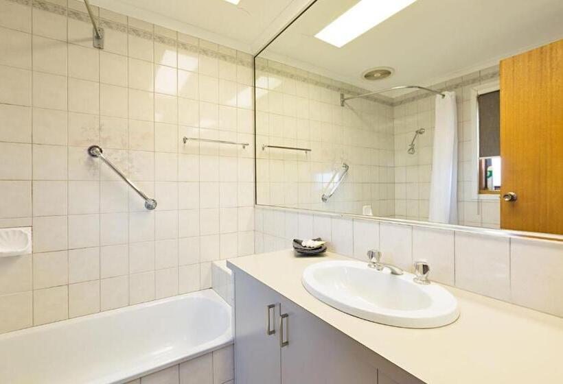 Люкс 2 Спальни, Statesman Motor Inn