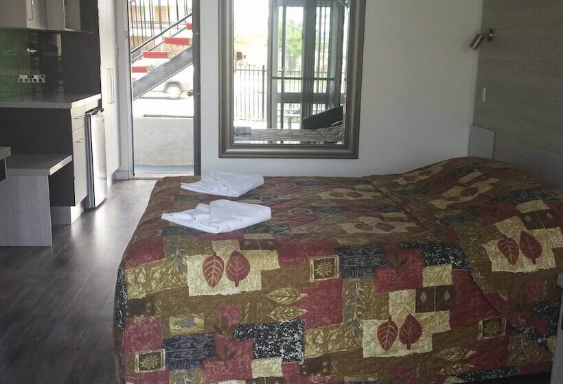 기본룸, Le George Motel