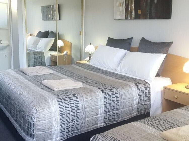 اتاق استاندارد, White Manor Motel