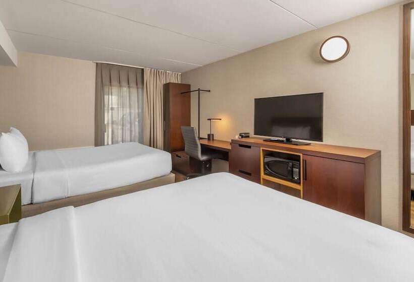 스탠다드 룸 더블 침대 2개, Comfort Inn West