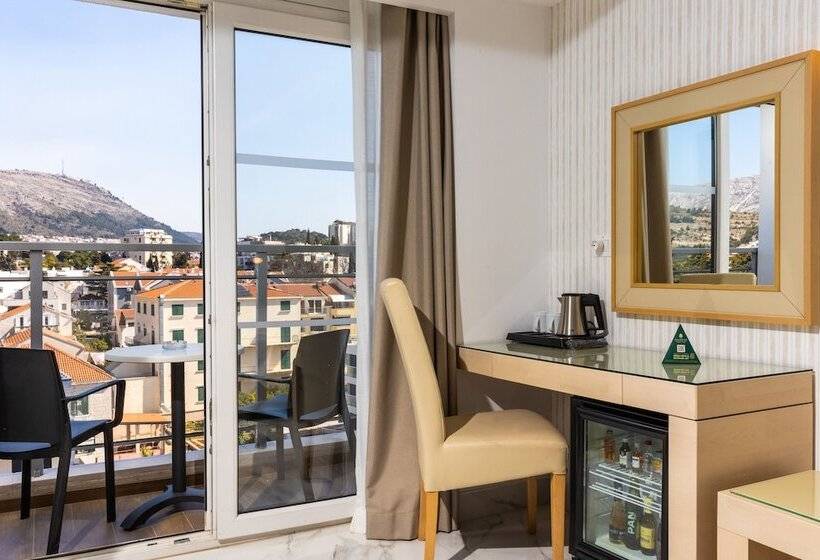 اتاق استاندارد با چشم‌انداز پارک, Grand Hotel Park