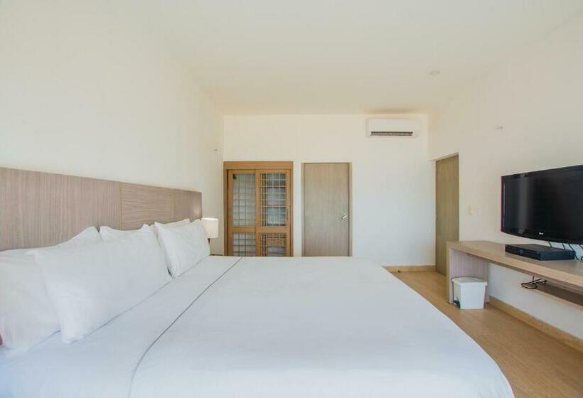 Люкс Вид на Море, Tamaca Beach Resort