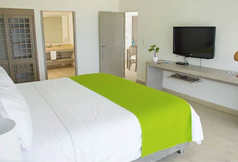 Полулюкс, Tamaca Beach Resort