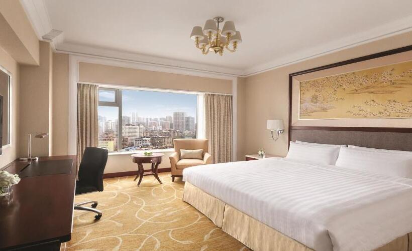 Номер Deluxe Кровать Кинг, Shangri La Wuhan,close To The Mixc With Three Subway Lines