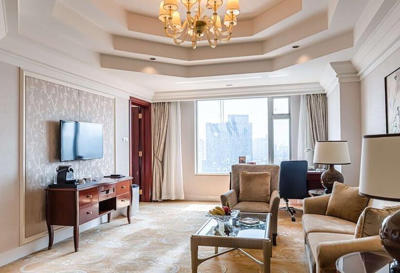 Президентский Люкс, Shangri La Wuhan,close To The Mixc With Three Subway Lines