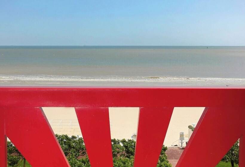 Классический Номер, Mercure La Baule Majestic
