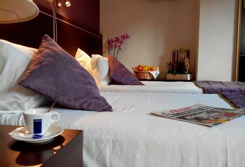 Номер Стандарт, Hôtel Christina Lourdes