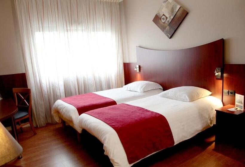 Номер Комфорт, Logis Hotel Center