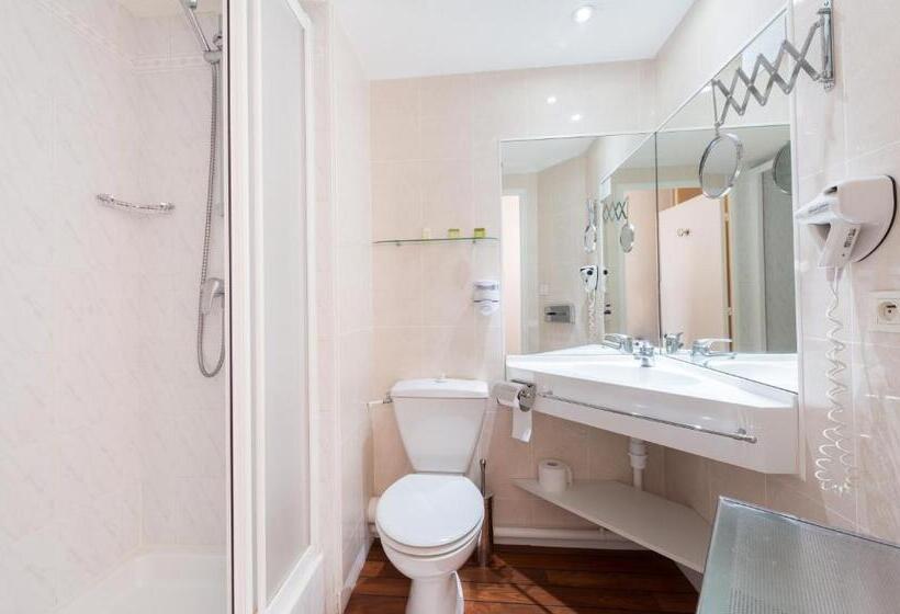 Семейный Номер, Logis Hotel Center