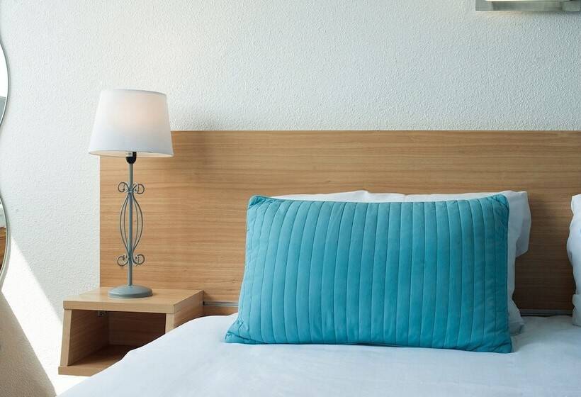 Номер Superior Вид на Море, The Originals Boutique, Hôtel Neptune, Bercksurmer