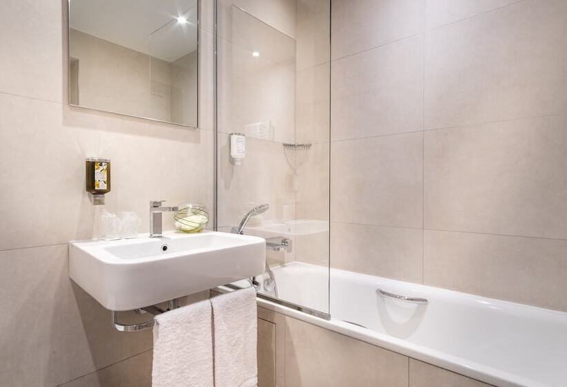 Superior Room, Waldorf Montparnasse