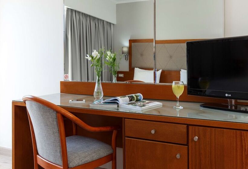 스탠다드 룸 풀장 전망, Best Western Plus Hotel Plaza