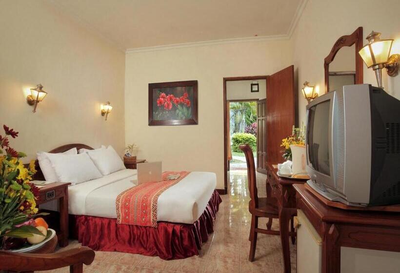 سوییت جونیور, Inna Tretes Hotel & Resort