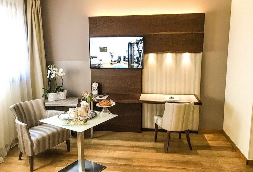 اتاق سوپریور سه تخته, Art Hotel Navigli