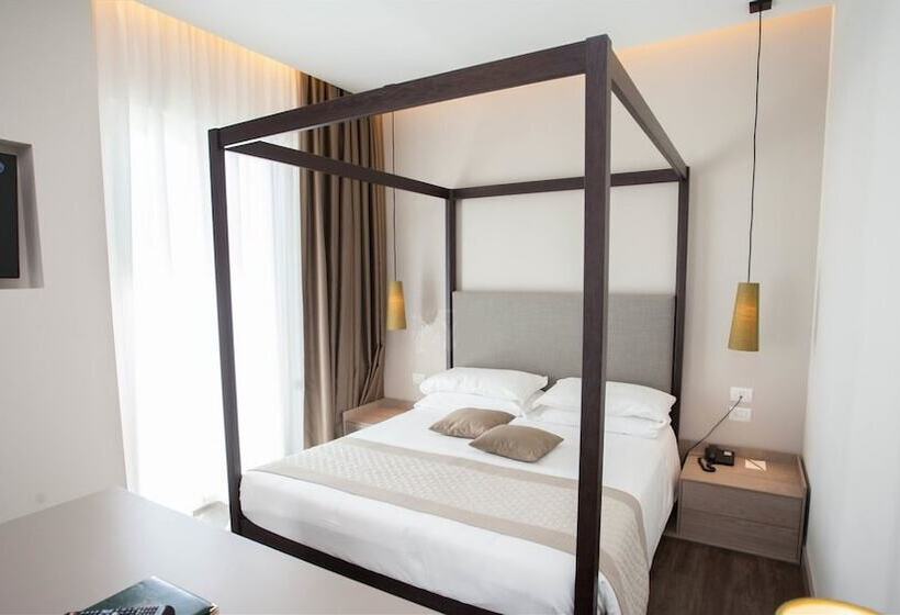 Quarto Quádruplo Premium, Principe Palace