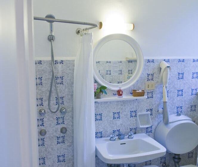 Одноместный Номер Вид на Сад, Villa Sarah