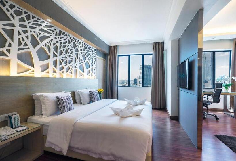 Полулюкс, Crystal Crown Hotel Petaling Jaya