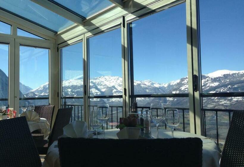 اتاق استاندارد سه نفره, Restaurant Kulm