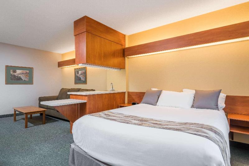 3 Bedroom Suite, The Ritzcarlton, Kuala Lumpur