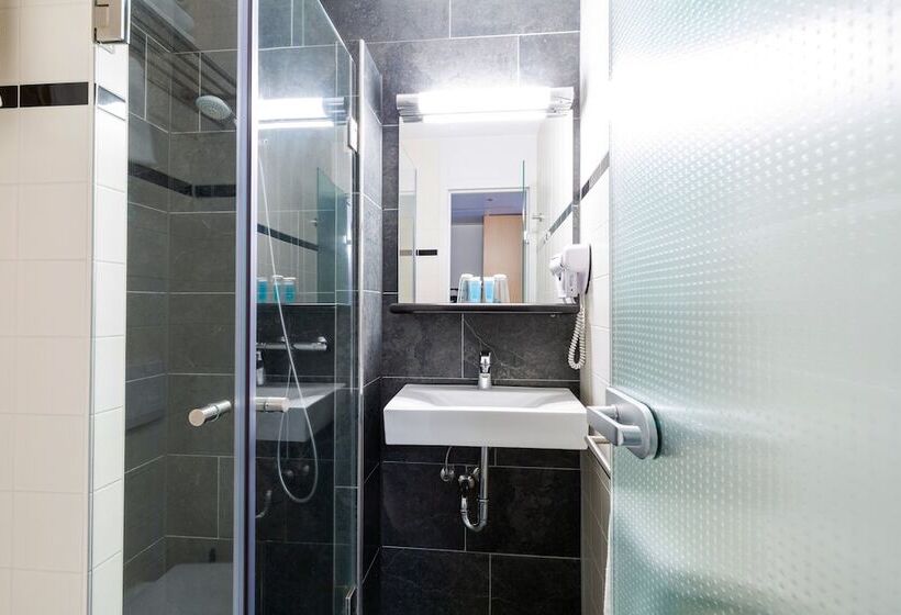Номер Комфорт, Bastion Hotel Leeuwarden