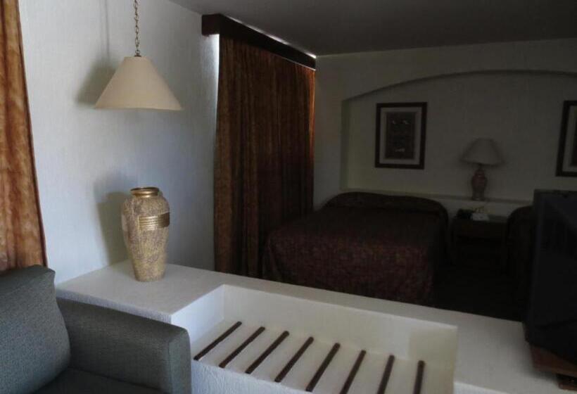 スーペリアールーム, Las Palmas Midway Inn
