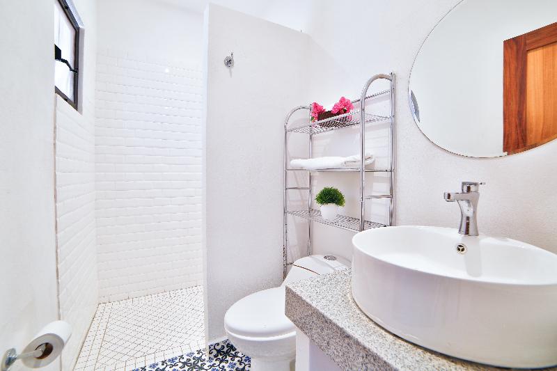 Suite, Paradise Village