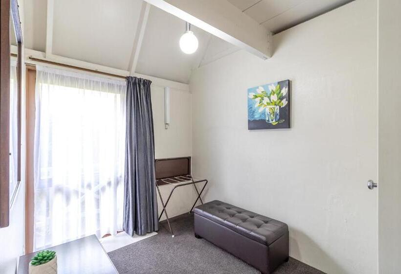 Студио Economy, Admirals Motor Inn