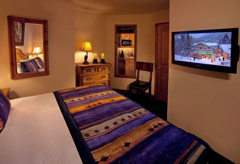 Люкс, Alpine Village Suites