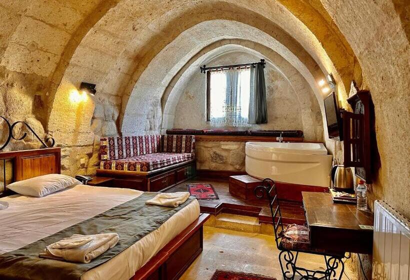 Семейный Номер, Harkasos Cave