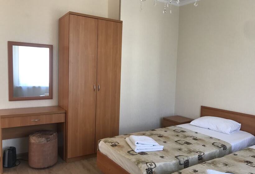 Cama em Quarto Compartilhado, Guest House Na Tsvetochnoy