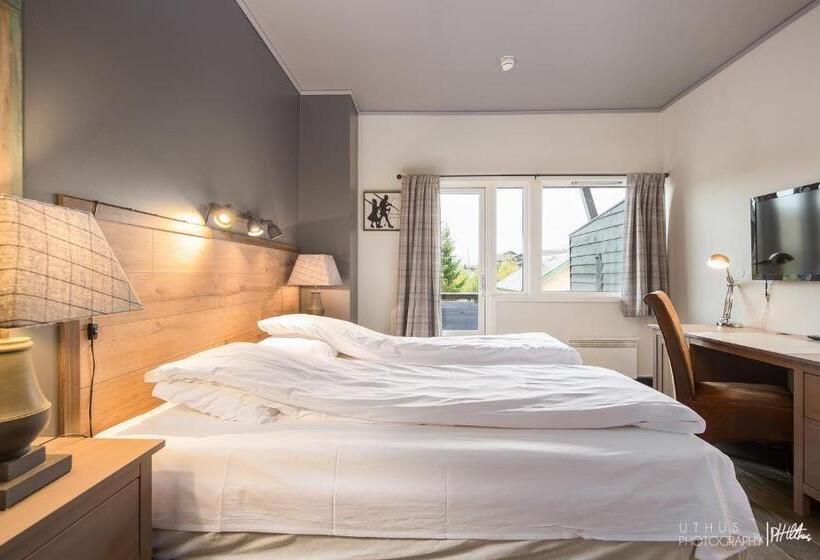 Номер Стандарт с Балконом, Highland Lodge