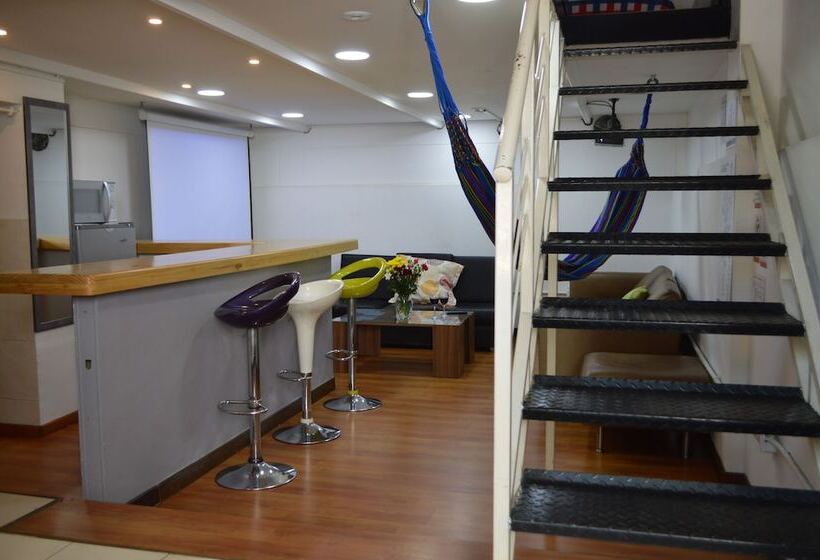 اتاق لوکس, Poblado Guest House