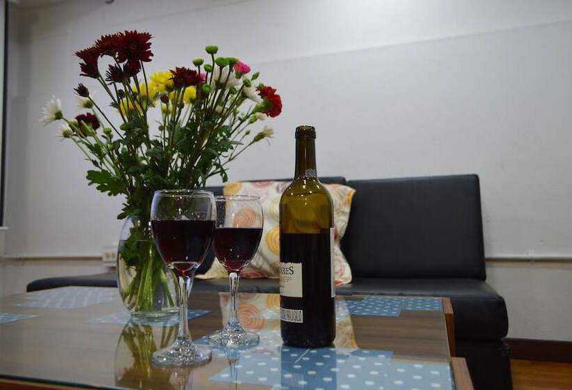 اتاق لوکس, Poblado Guest House