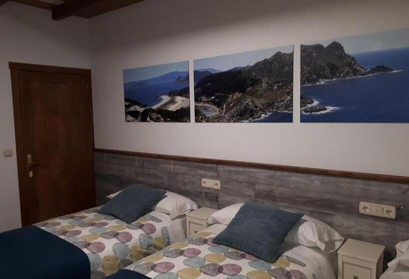 Номер Стандарт Трехместный, Pension Vilanova