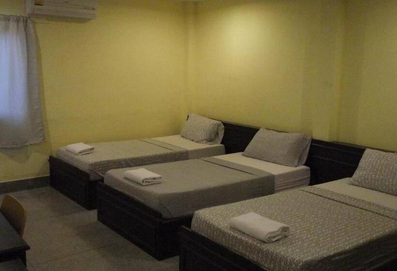 Quarto Triplo Estandar, Sri Krungthep