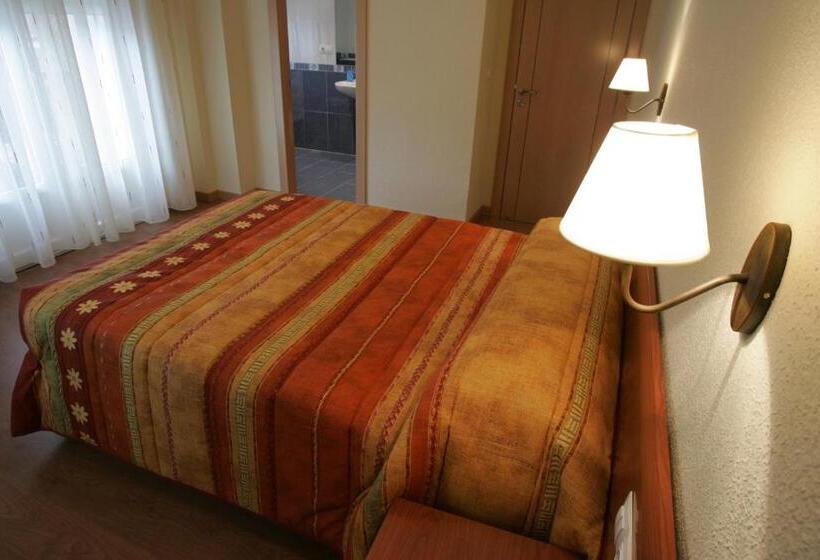 اتاق استاندارد, Hostal Hispanico Ii