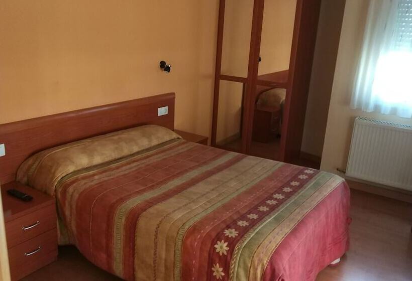 اتاق استاندارد, Hostal Hispanico Ii