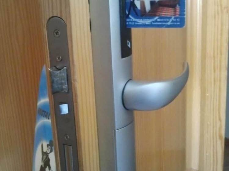 スタンダードシングルルーム, Hostal Arneva Orihuela